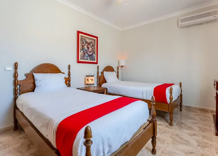 Cozy 3 Bdr House Duplex With Patio By Lovelystay *
