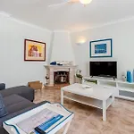 Cozy 3 Bdr House Duplex With Patio By Lovelystay