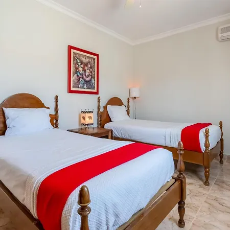 3 Bdr Duplex House With Patio By Lovelystay *